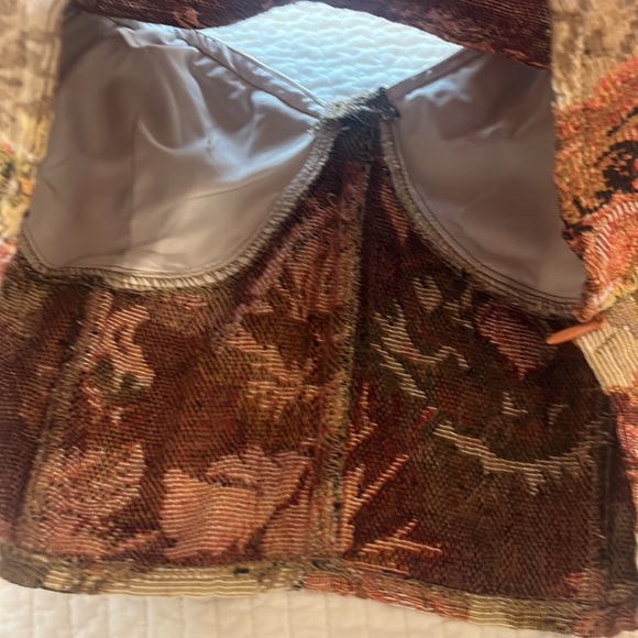 SHEIN - Cropped Tapestry Boned Top/ Medium - Picture 7 of 8